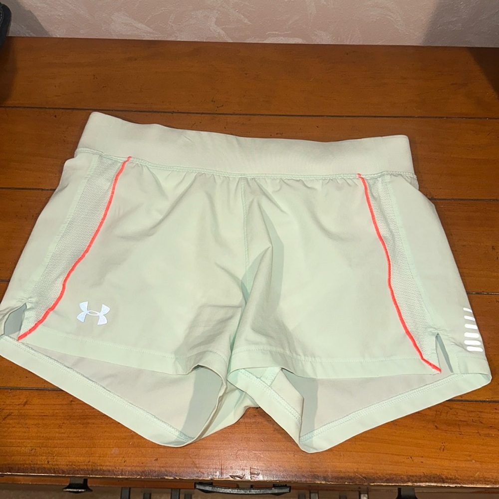 Under Armour Womens Seagrass Blue Qualifier Speedpocket Shorts